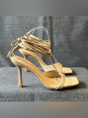 Forever 21 Square Toe Heels NWOT